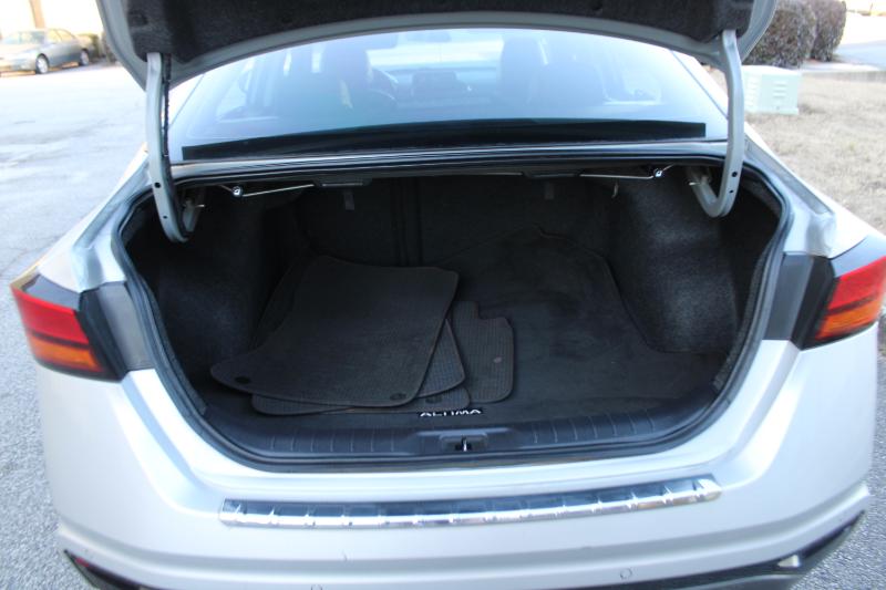 Nissan Altima 2.5 SR Sedan 2021