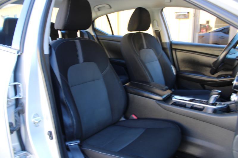 Nissan Sentra SV CVT 2021