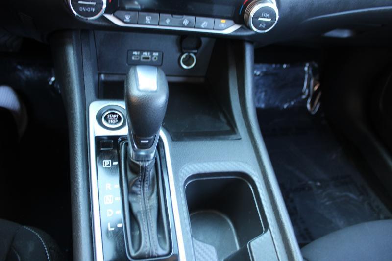 Nissan Sentra SV CVT 2021