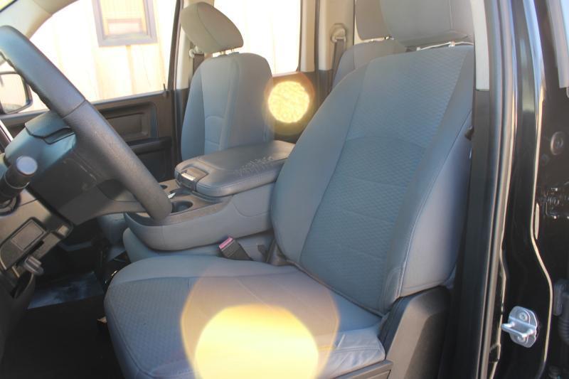 RAM 1500 Classic Tradesman 4x2 Quad Cab 6'4" Box 2019