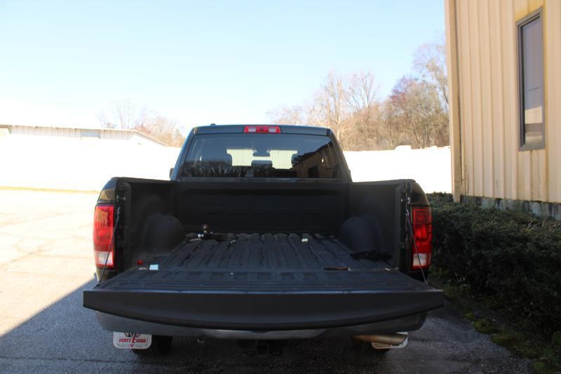 RAM 1500 Classic Tradesman 4x2 Quad Cab 6'4" Box 2019