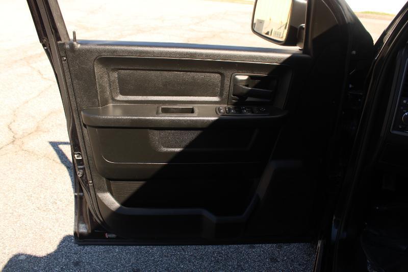 RAM 1500 Classic Tradesman 4x2 Quad Cab 6'4" Box 2019