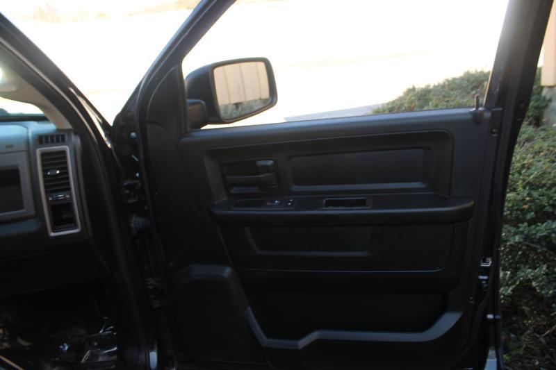 RAM 1500 Classic Tradesman 4x2 Quad Cab 6'4" Box 2019