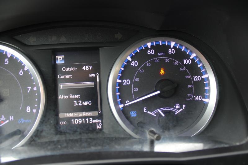 Toyota Highlander LE V6 FWD (Natl) 2019