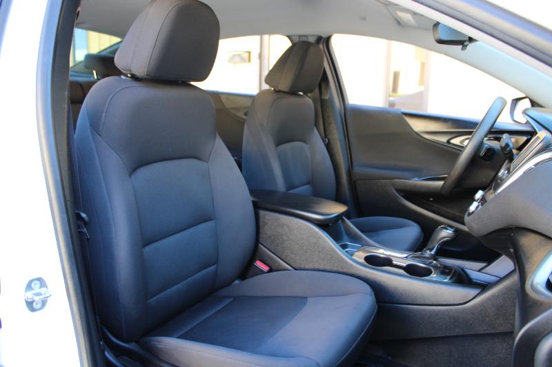 Chevrolet Malibu 4dr Sdn LS w/1LS 2017