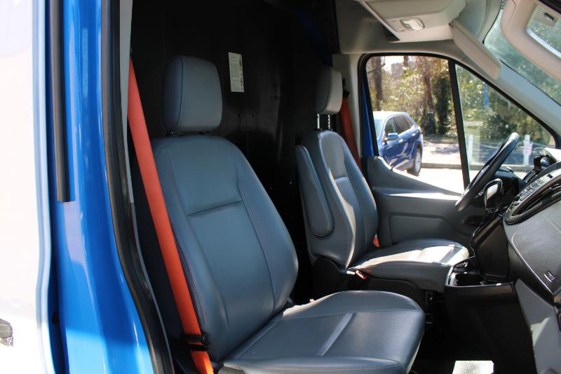 Ford Transit Van T-250 148" Med Rf 9000 GVWR Sliding RH Dr 2019