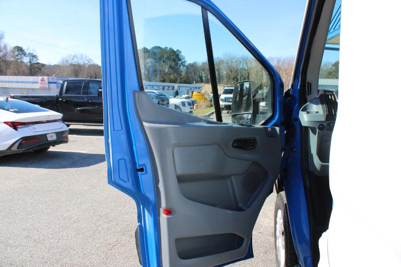 Ford Transit Van T-250 148" Med Rf 9000 GVWR Sliding RH Dr 2019