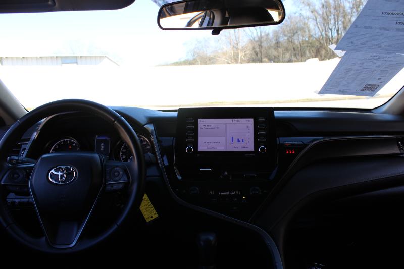 Toyota Camry Hybrid SE Nightshade CVT (Natl) 2023