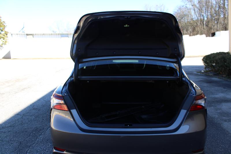 Toyota Camry Hybrid SE Nightshade CVT (Natl) 2023