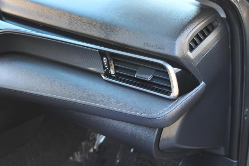 Toyota Camry Hybrid SE Nightshade CVT (Natl) 2023