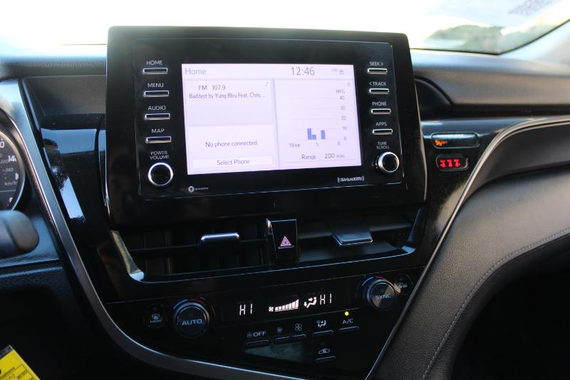 Toyota Camry Hybrid SE Nightshade CVT (Natl) 2023