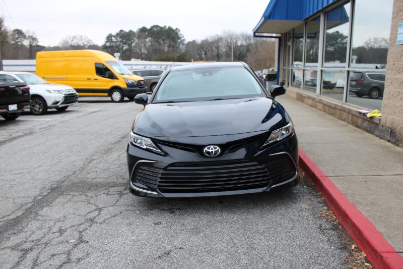 Toyota Camry LE Auto (Natl) 2021