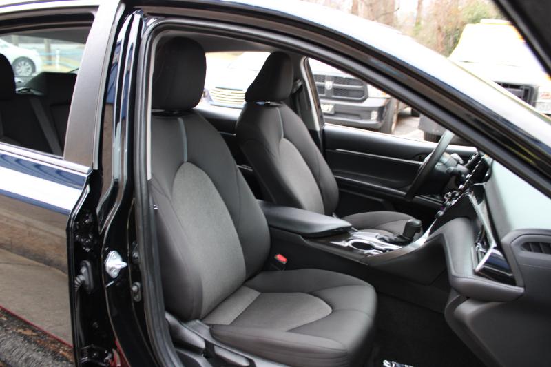 Toyota Camry LE Auto (Natl) 2021