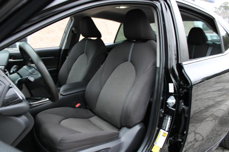 Toyota Camry LE Auto (Natl) 2021