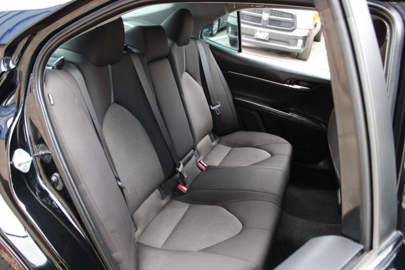 Toyota Camry LE Auto (Natl) 2021