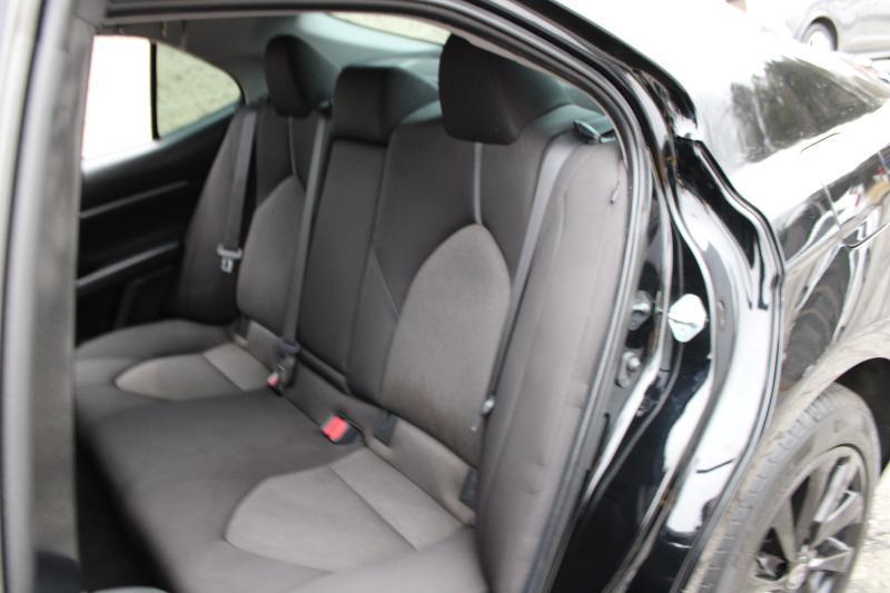 Toyota Camry LE Auto (Natl) 2021