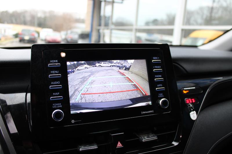 Toyota Camry LE Auto (Natl) 2021