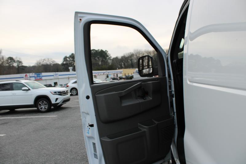 Chevrolet Express Cargo Van RWD 2500 135" 2020