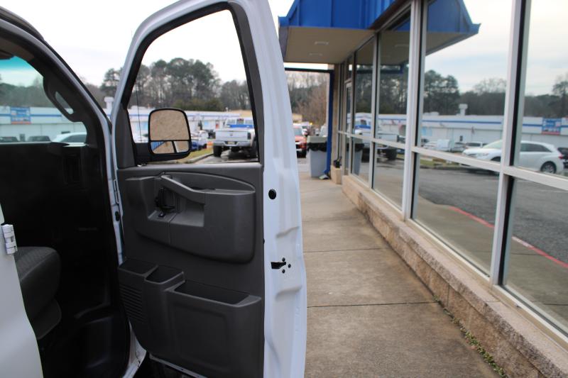 Chevrolet Express Cargo Van RWD 2500 135" 2020