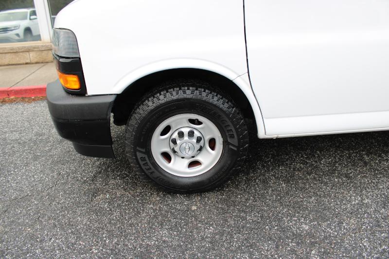 Chevrolet Express Cargo Van RWD 2500 135" 2020