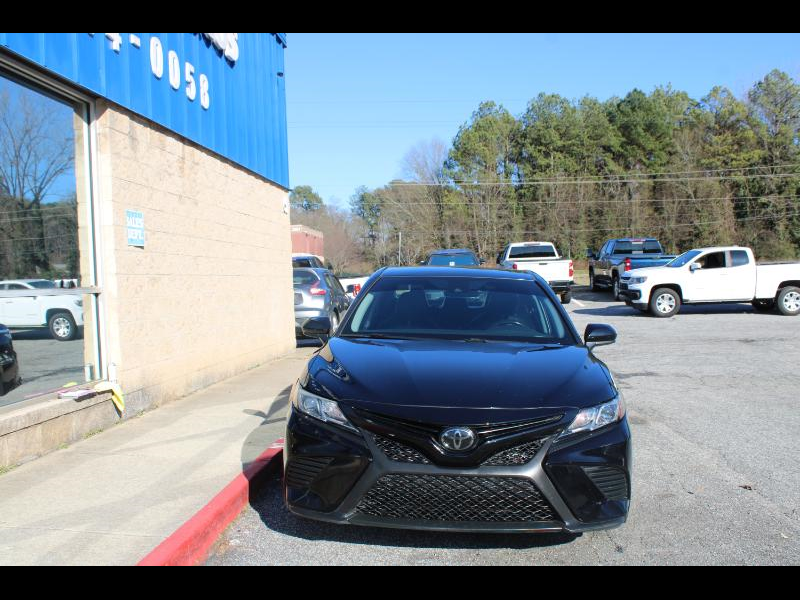 Toyota Camry SE Auto (Natl) 2020