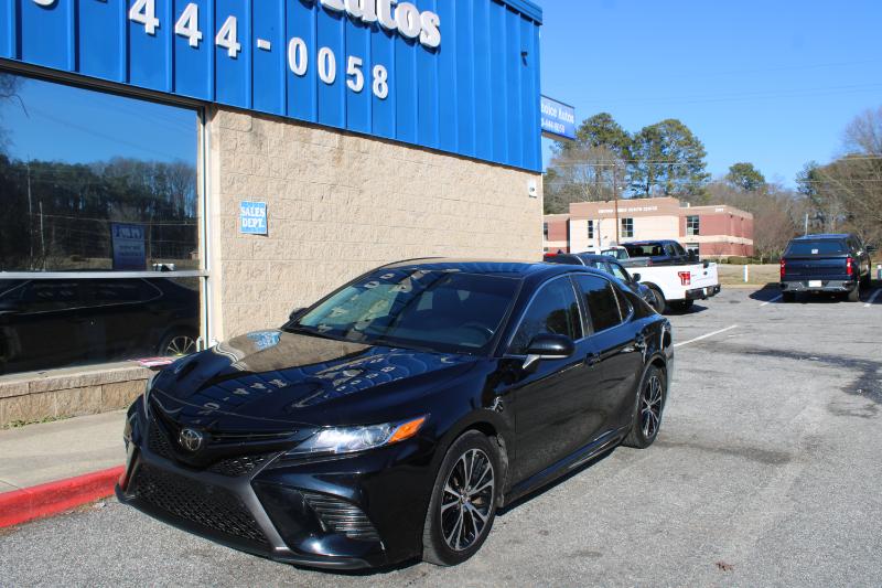 Toyota Camry SE Auto (Natl) 2020