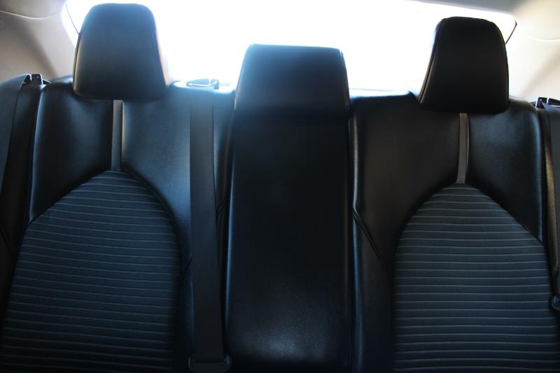 Toyota Camry SE Auto (Natl) 2020