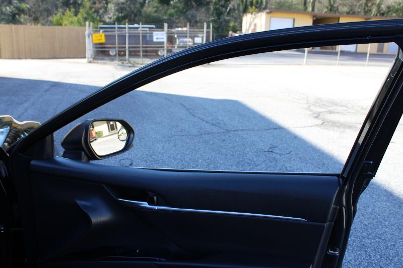 Toyota Camry SE Auto (Natl) 2020