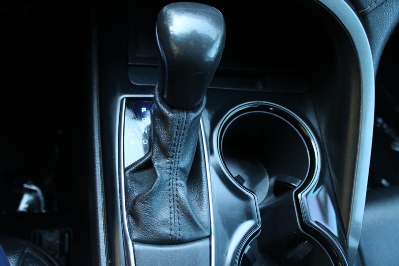 Toyota Camry SE Auto (Natl) 2020