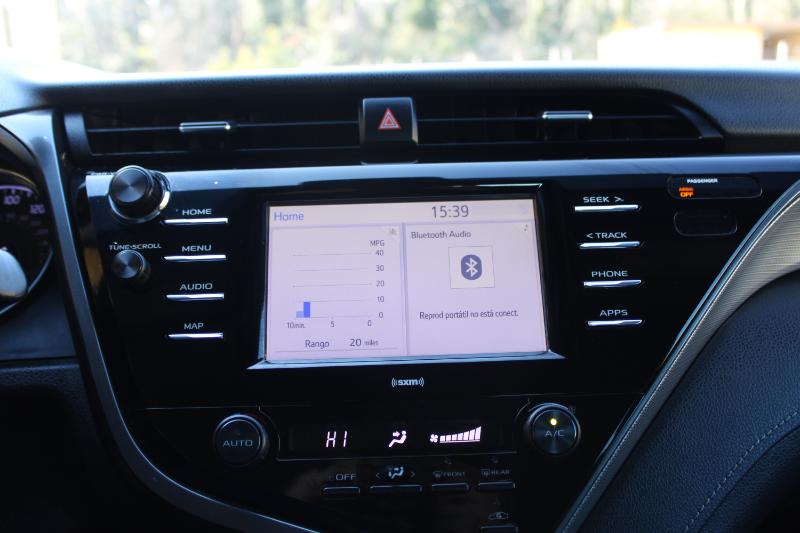 Toyota Camry SE Auto (Natl) 2020