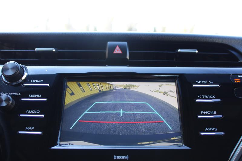 Toyota Camry SE Auto (Natl) 2020