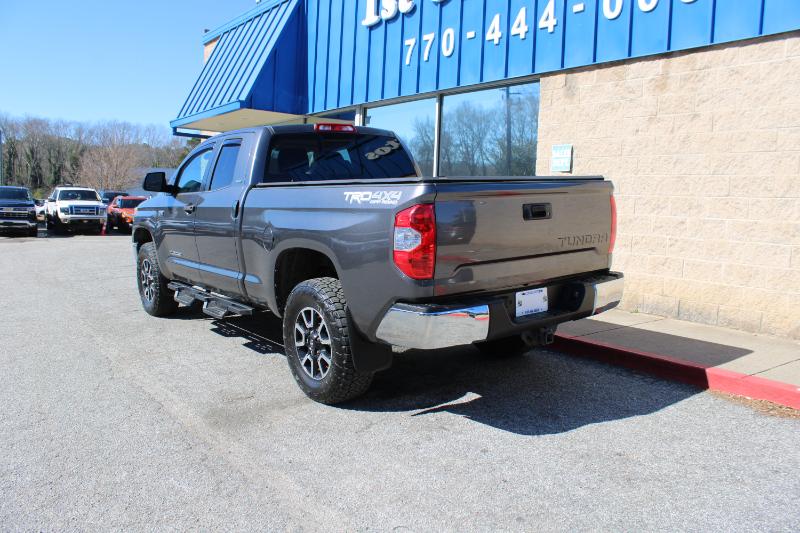 Toyota Tundra 4WD Truck Double Cab 5.7L V8 6-Spd AT SR5 (Natl) 2016