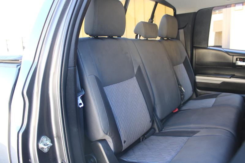 Toyota Tundra 4WD Truck Double Cab 5.7L V8 6-Spd AT SR5 (Natl) 2016