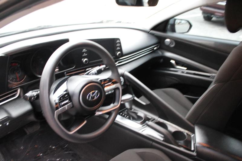 Hyundai Elantra SEL IVT *Ltd Avail* 2021