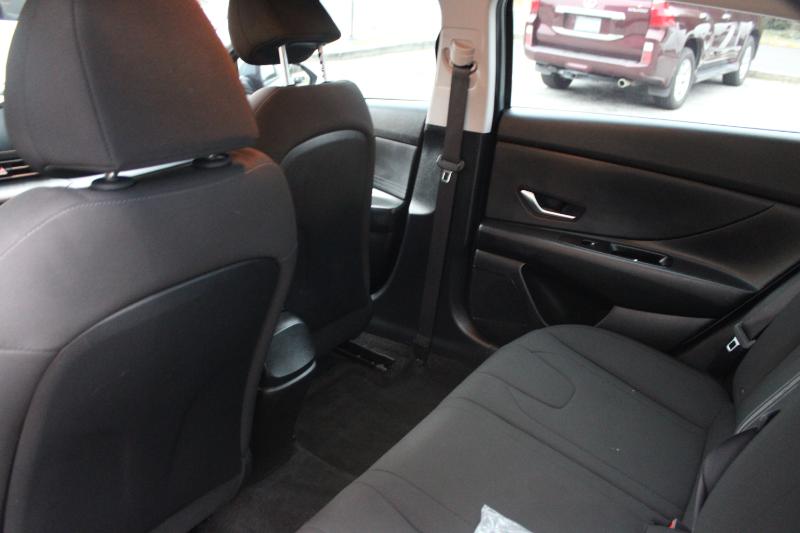 Hyundai Elantra SEL IVT *Ltd Avail* 2021