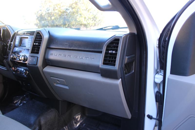 Ford Super Duty F-350 SRW XL 2WD Reg Cab 8' Box 2019