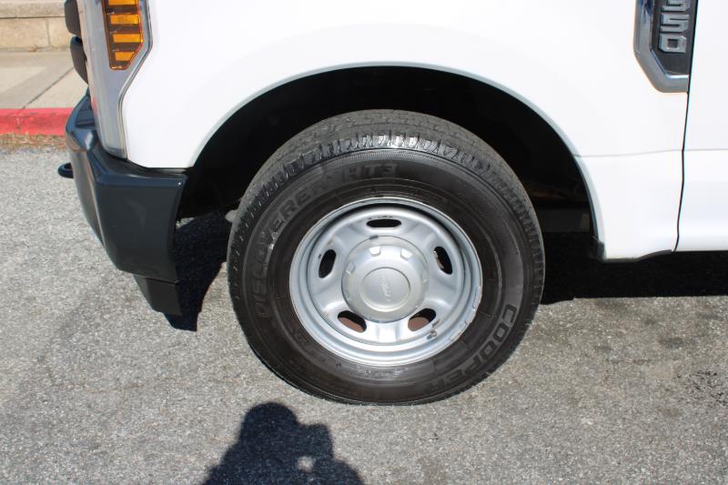 Ford Super Duty F-350 SRW XL 2WD Reg Cab 8' Box 2019