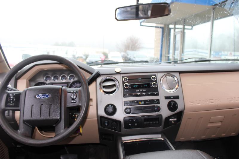 Ford Super Duty F-250 SRW 2WD Crew Cab 156" XLT 2016