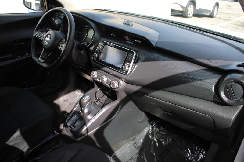 Nissan Kicks S FWD 2023