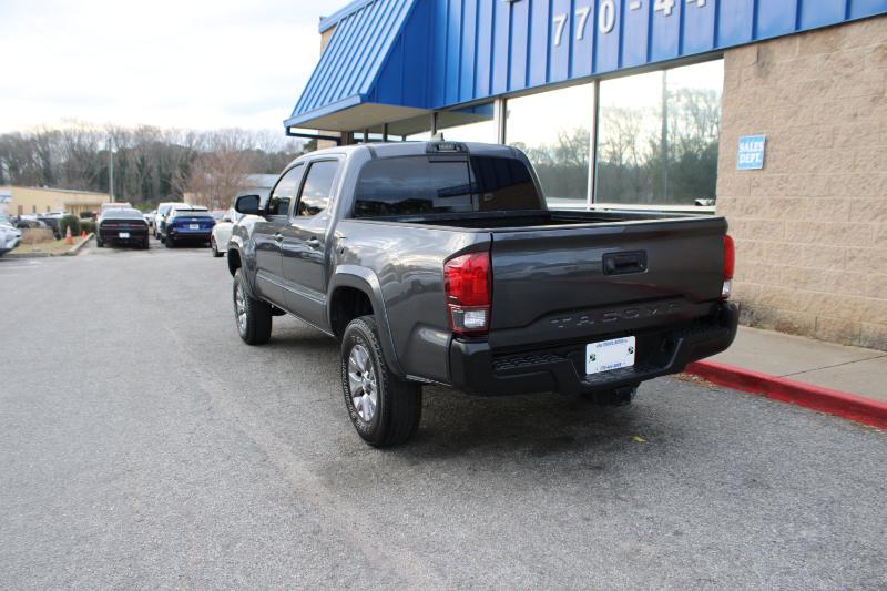 Toyota Tacoma SR5 Double Cab 5' Bed V6 4x2 AT (Natl) 2018