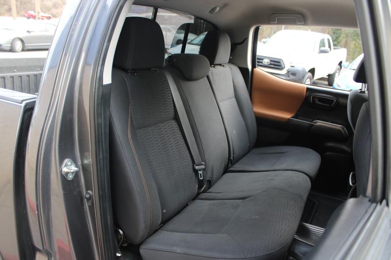 Toyota Tacoma SR5 Double Cab 5' Bed V6 4x2 AT (Natl) 2018