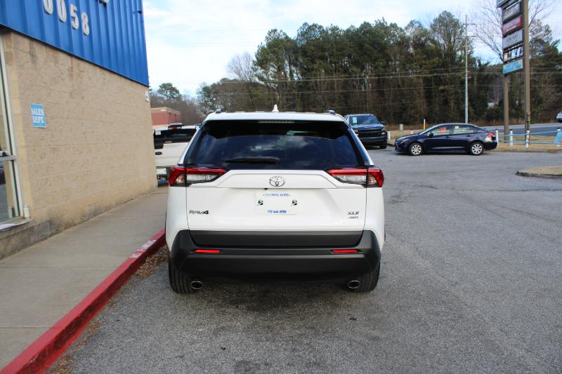 Toyota RAV4 XLE AWD (Natl) 2021