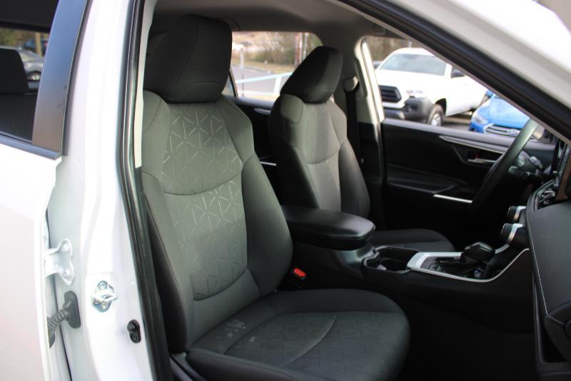 Toyota RAV4 XLE AWD (Natl) 2021