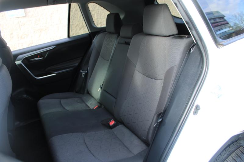 Toyota RAV4 XLE AWD (Natl) 2021