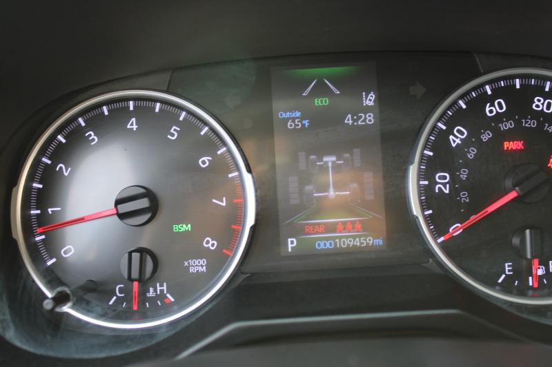 Toyota RAV4 XLE AWD (Natl) 2021