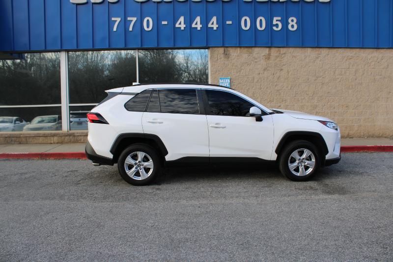 Toyota RAV4 XLE AWD (Natl) 2021