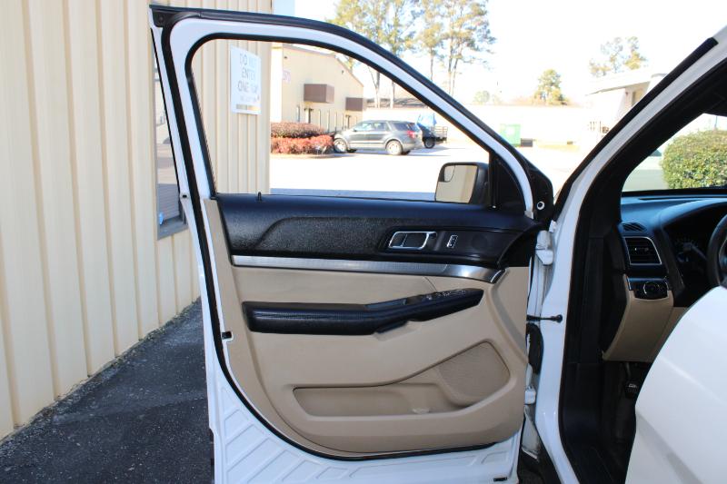 Ford Explorer Base 4WD 2017