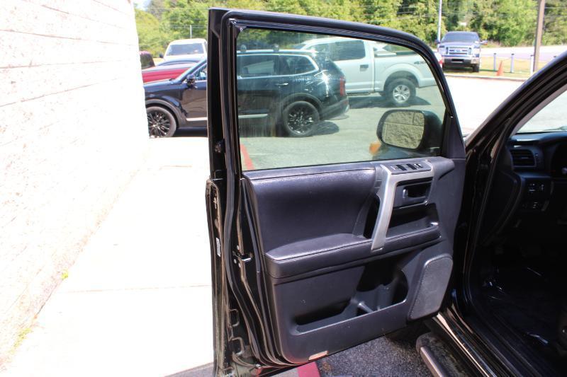 Toyota 4Runner RWD 4dr V6 Limited (Natl) 2013