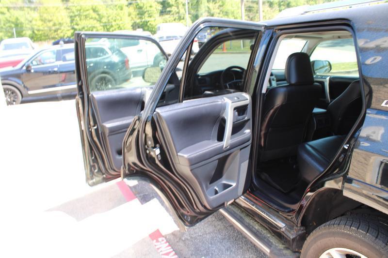 Toyota 4Runner RWD 4dr V6 Limited (Natl) 2013