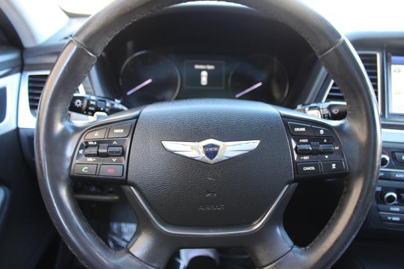 Hyundai Genesis 4dr Sdn V6 3.8L RWD 2016